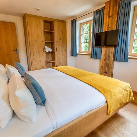 Graf Chiemo Suites - Direkt Am Chiemsee Mit Separatem Seezugang Химинг Экстерьер фото