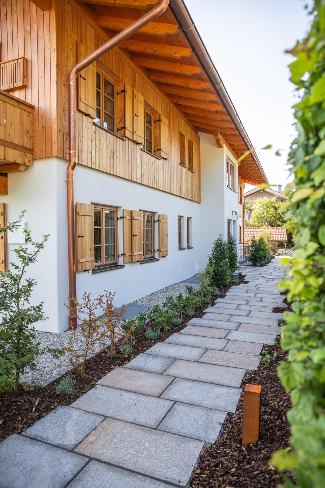 Graf Chiemo Suites - Direkt Am Chiemsee Mit Separatem Seezugang Химинг Экстерьер фото