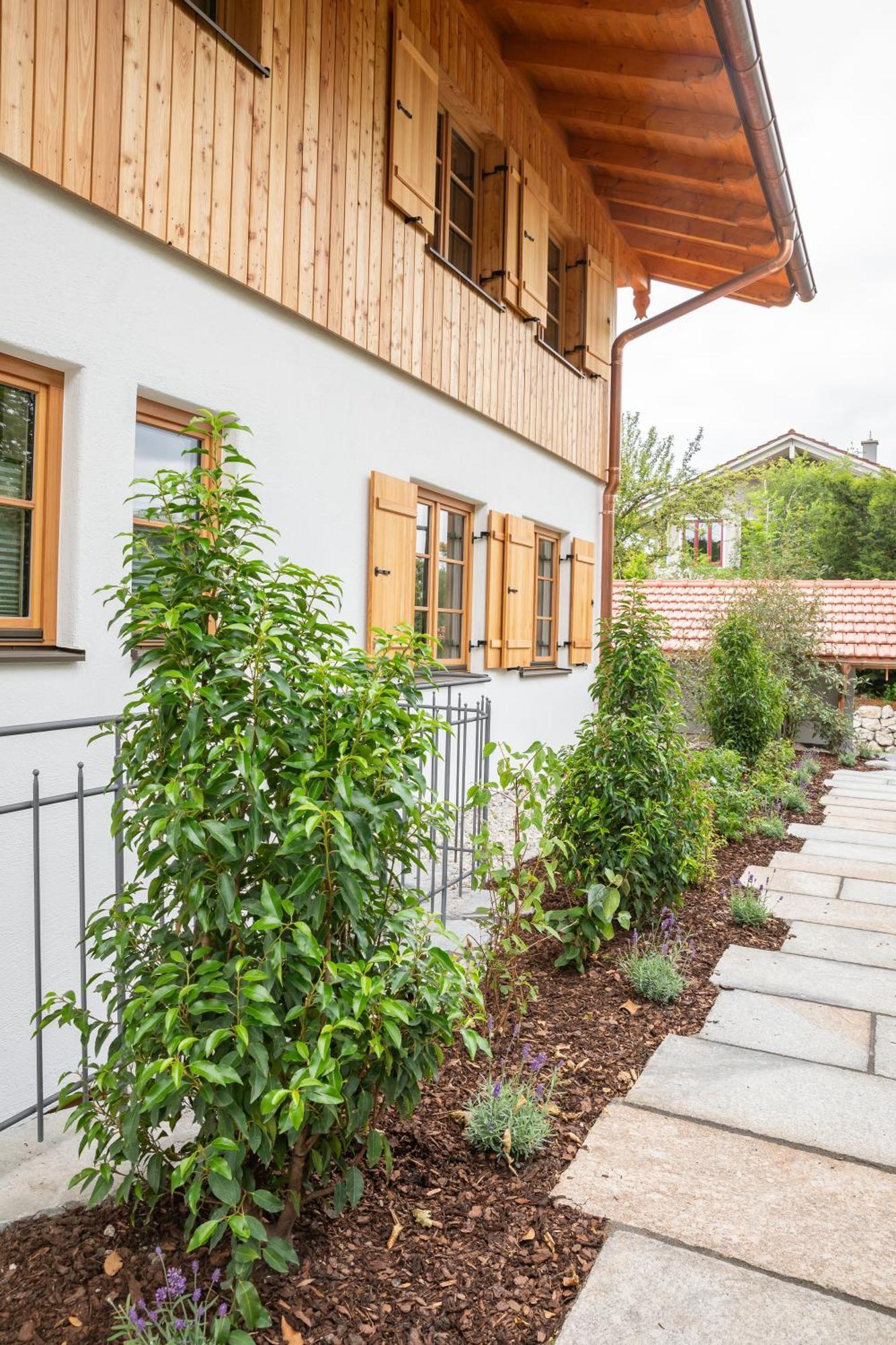 Graf Chiemo Suites - Direkt Am Chiemsee Mit Separatem Seezugang Химинг Экстерьер фото