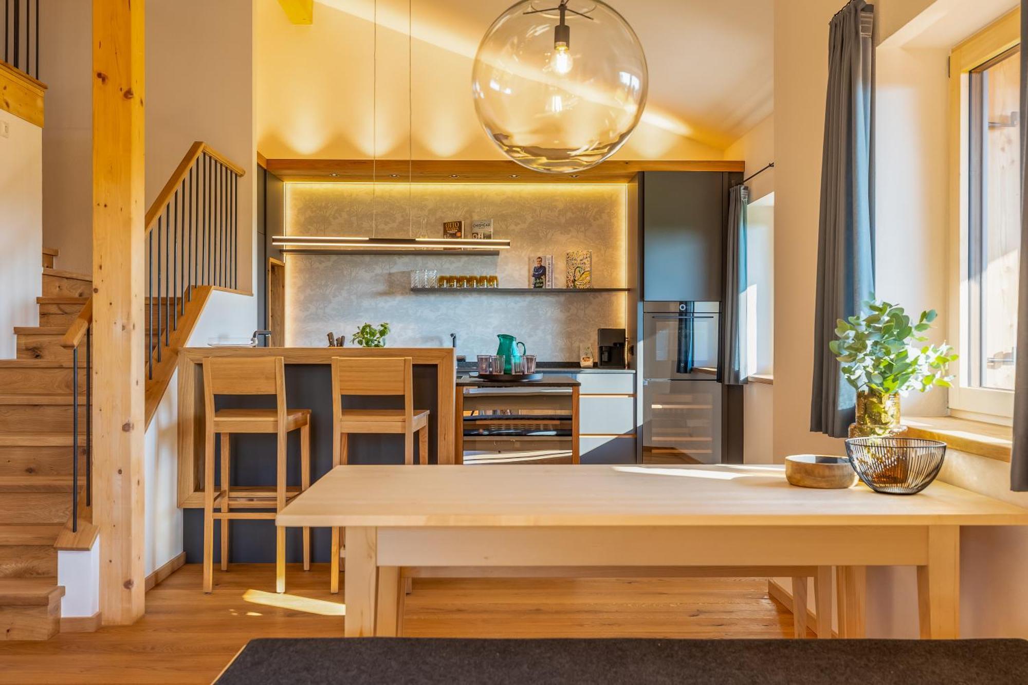 Graf Chiemo Suites - Direkt Am Chiemsee Mit Separatem Seezugang Химинг Экстерьер фото
