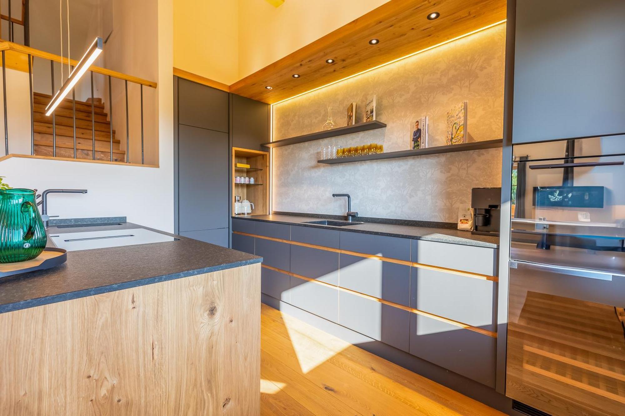 Graf Chiemo Suites - Direkt Am Chiemsee Mit Separatem Seezugang Химинг Экстерьер фото