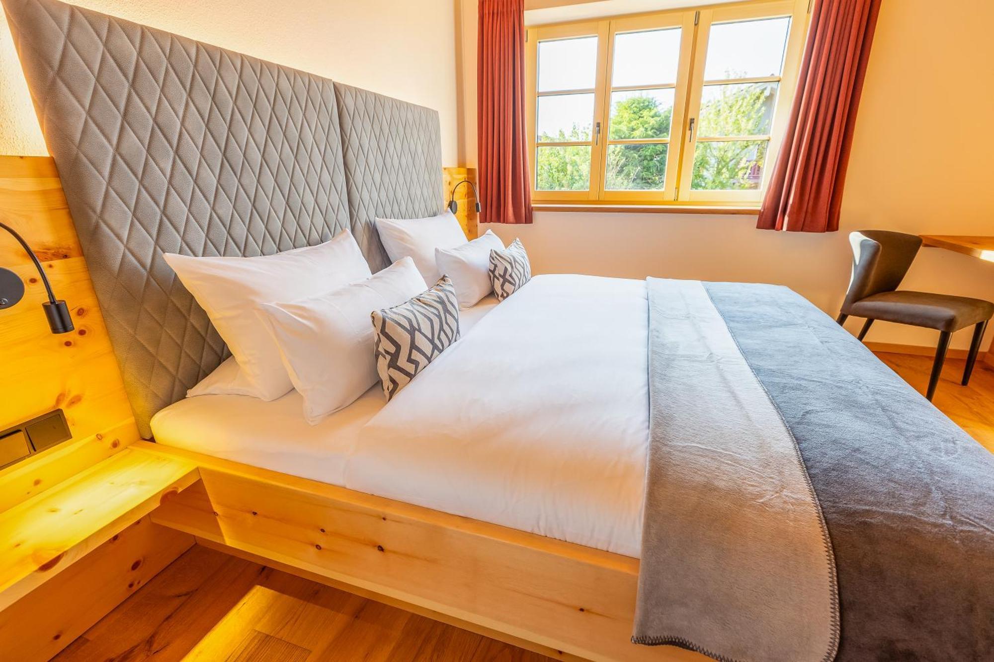 Graf Chiemo Suites - Direkt Am Chiemsee Mit Separatem Seezugang Химинг Экстерьер фото