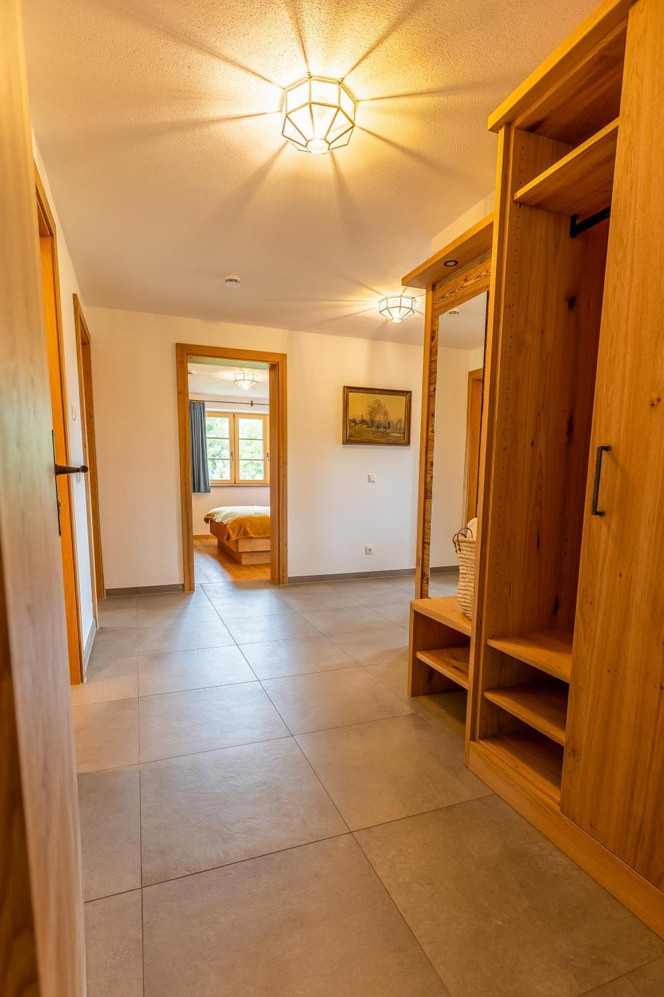 Graf Chiemo Suites - Direkt Am Chiemsee Mit Separatem Seezugang Химинг Экстерьер фото